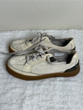 Timberland Cream Canvas Low-Top Sneakers with Gum Brown Sole